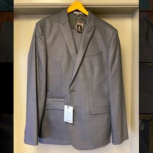 Express 42L Grey Suit Slim Cut NWT (MRSP $298)